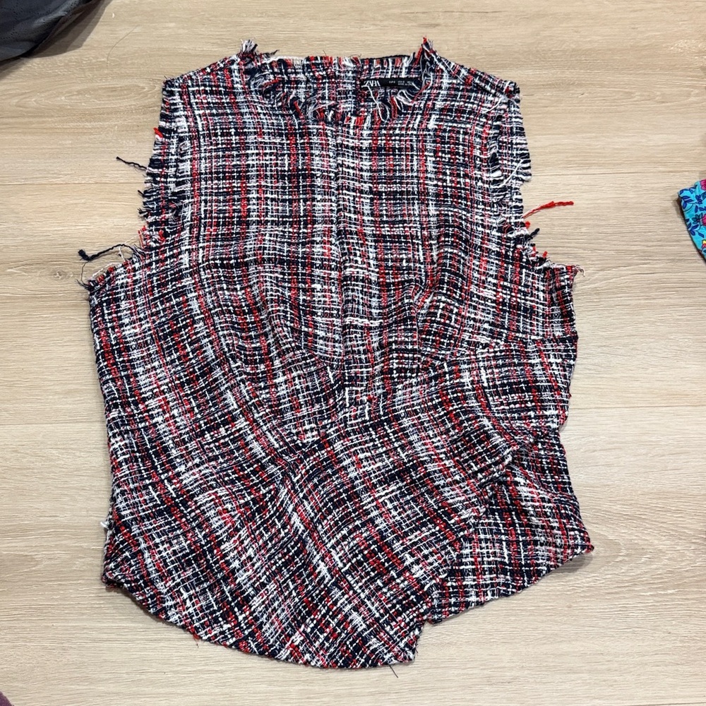 ZARA DISTRESSED TWEED BLOUSE SLEEVELESS TOP size S small